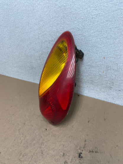 2001 to 2005 Chrysler PT Cruiser Right Passenger Tail Light AF4792 LK1