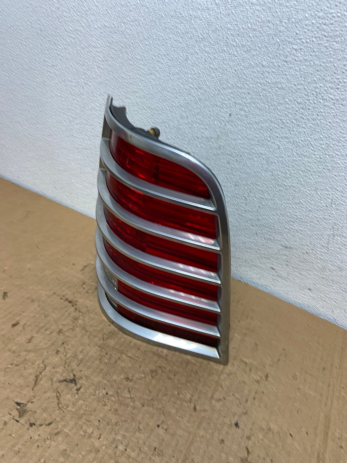 2002 2003 2004 2005 Mercury Mountaineer Right Passenger Tail Light AC8221 LK1