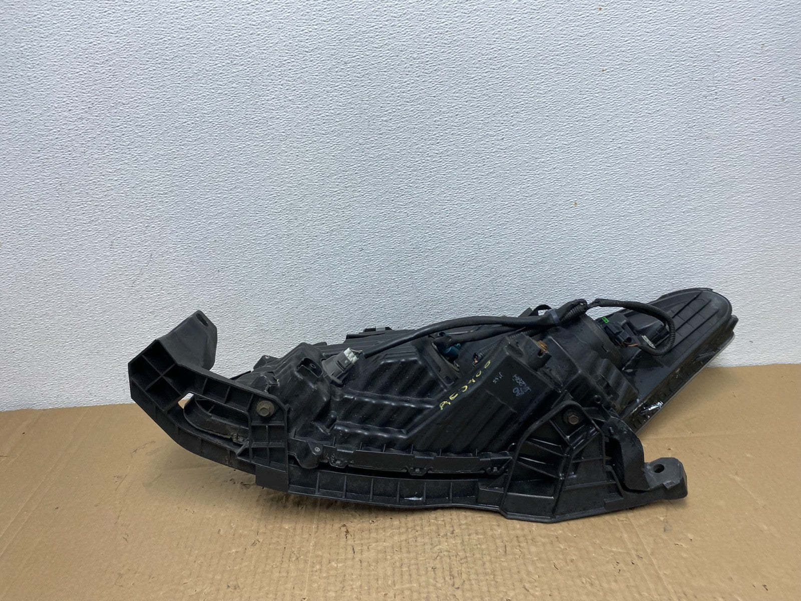 2008 to 2012 Honda Accord Coupe Right RH Side Headlight OEM AC3908 DW6