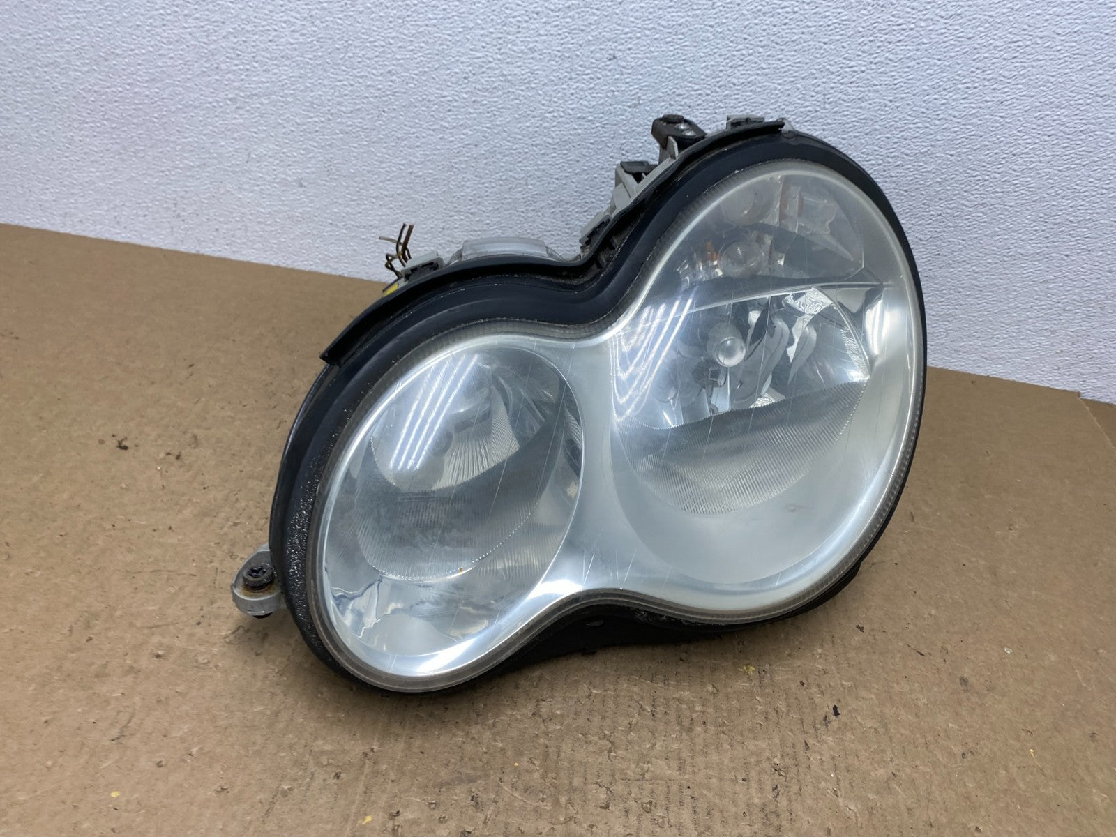 2005 to 2007 Mercedes-Benz C-Class Left Driver LH Side Headlight OEM AC1577 DW2