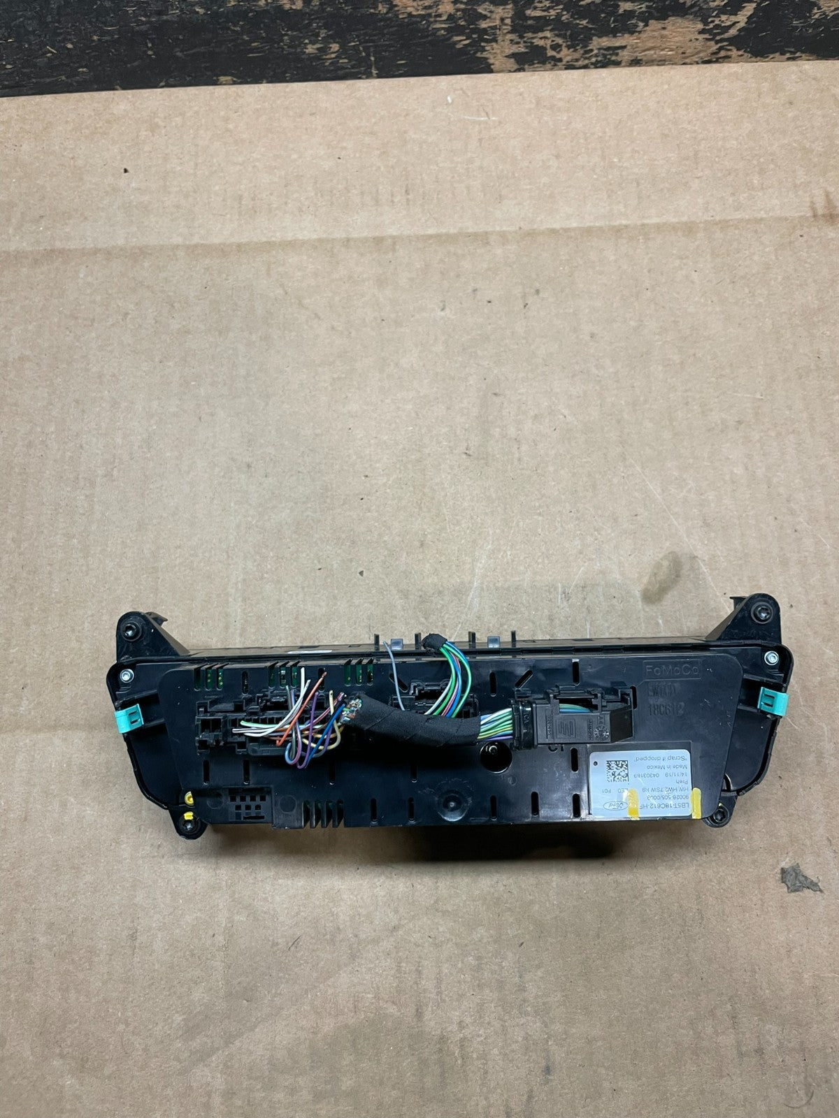 2020 to 2023 Ford  Explorer A/C Heater Climate Control Panel AA8997 DG2