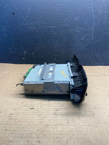 2005 to 2010 Honda Odyssey Am Fm Cd Player Radio Receiver AE2522 DG2