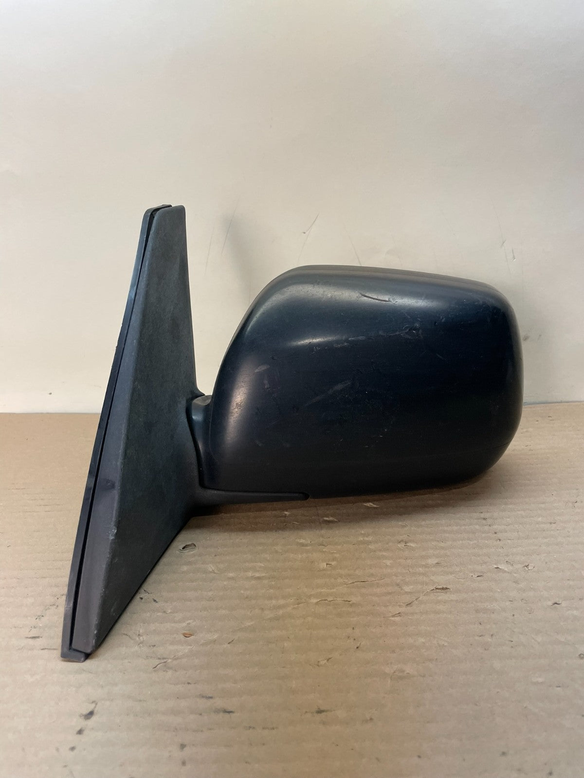 2004 to 2005 Toyota RAV4 Left Driver LH Side View Door Mirror AH8749 DG0