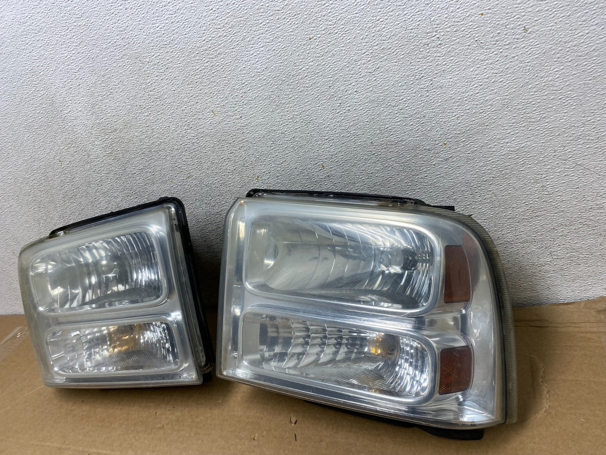 2005-2007 Ford F-250 F250 Super Duty Left+Right Side Headlights AH8200 DW2