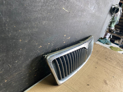 1996 to 1999 Infiniti i30 Front Upper Grill Grille OEM OEM T3967 DG2