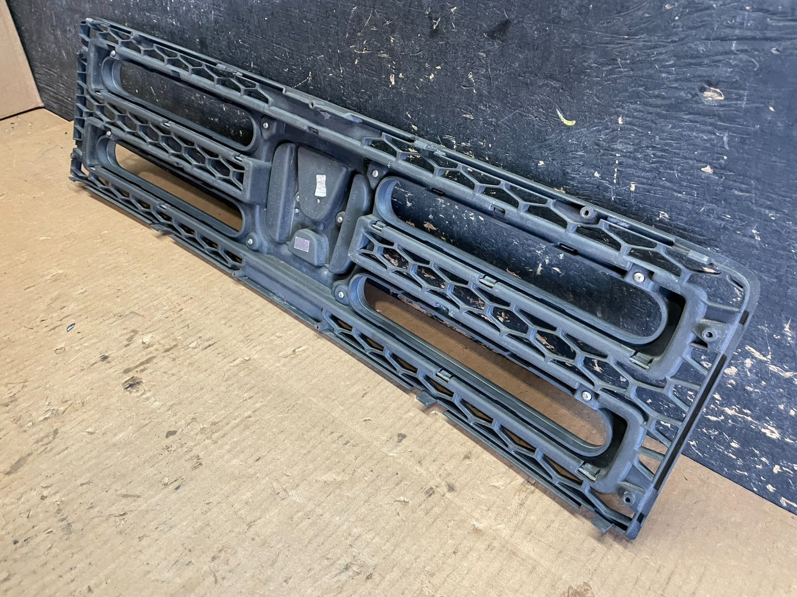 2006 to 2008 Honda Ridgeline Front Upper Grille Grill OEM  AA5937 DG6