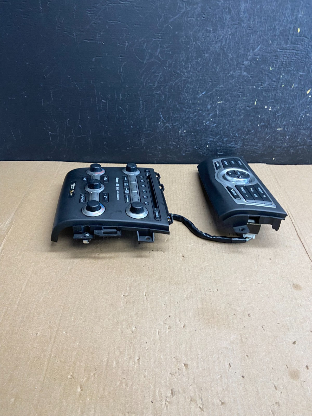 2010 - 2014 Nissan Murano Temperature Climate + Radio Control Panel AE4418 DG2