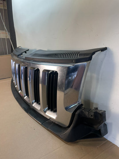 2011 to 2013 Jeep Grand Cherokee Front Upper Grill Grille Aftermarket AI0670 DG1