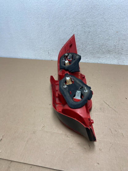 2002 to 2004 Acura Rsx Left Driver LH Side Tail Light AG5759 DW5