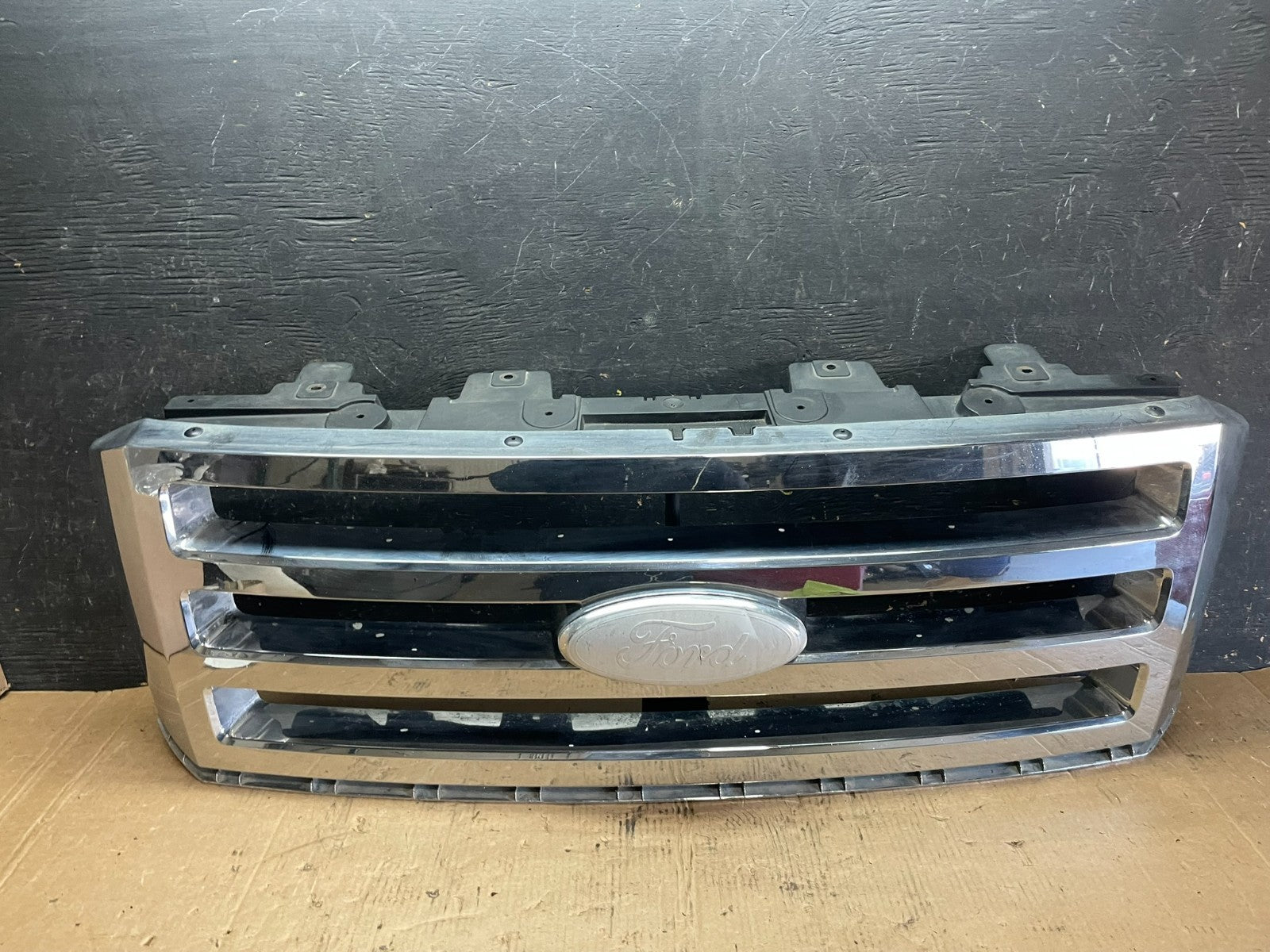 2007 to 2014 Ford Expedition Front Upper Chrome Grill Grille Oem Z5864 DG0