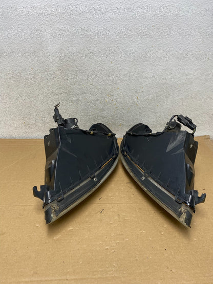 2000 to 2007 Ford Taurus Left+Right Side Halogen Headlights AH8252 DW8