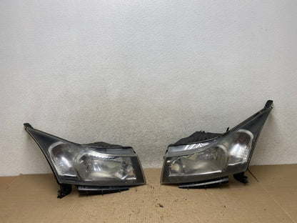 2011 to 2015 Chevrolet Cruze Halogen Left+Right Set Headlights AI2495 LK0