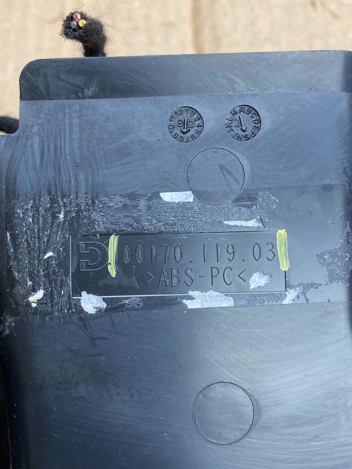 2007 to 2009 Cadillac SRX Front Center Dash Clock Air Vent AA4712 DG5