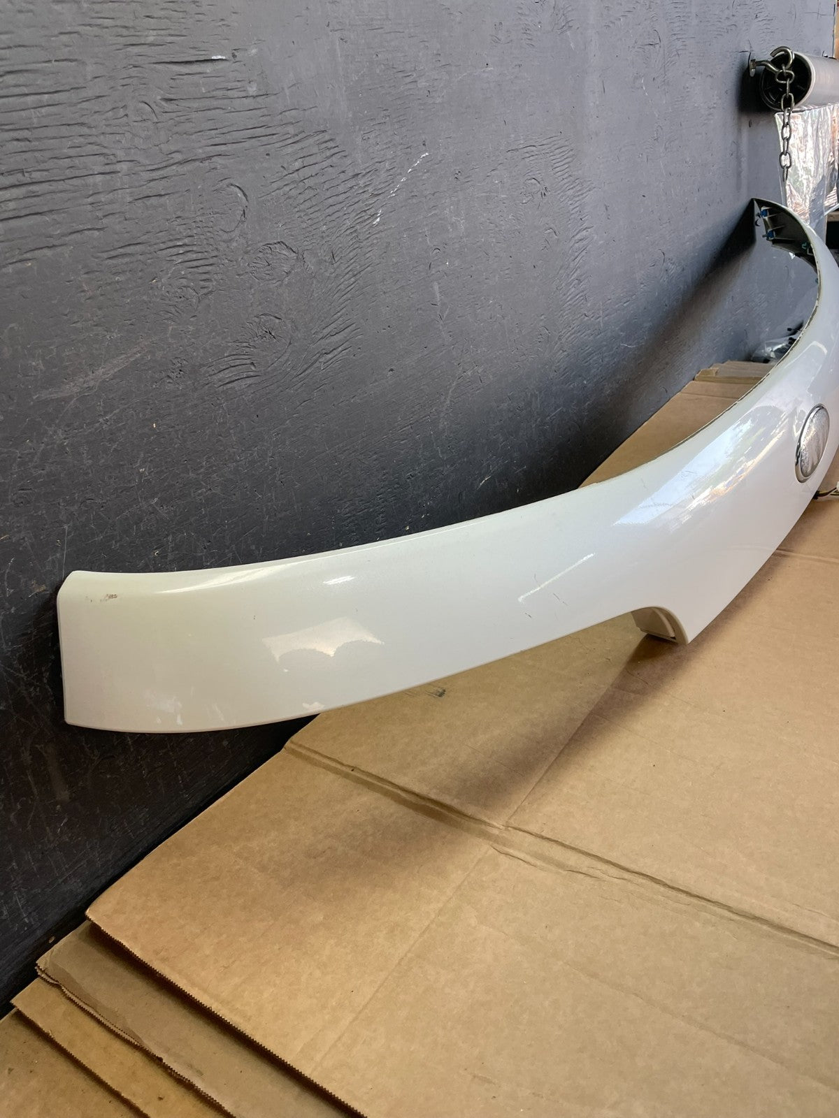 2016 to 2020 Kia Sorento Rear Trunk Liftgate Camera Cover Panel AE0868 DG2