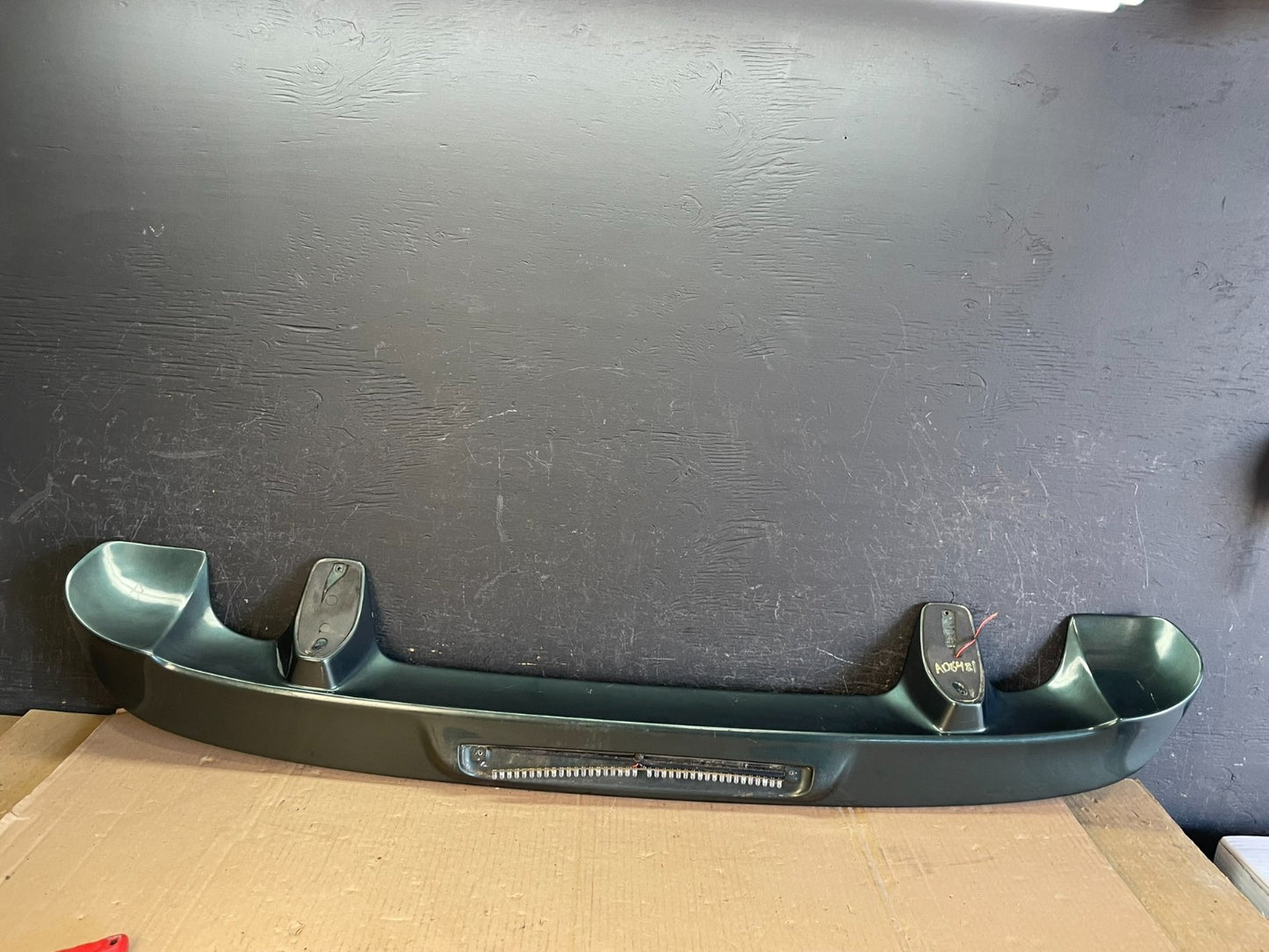 2001 to 2007 Toyota Sequoia 3RD Brake Light Spoiler Wing AD84816