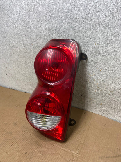2004-2009 Dodge Durango Tail Light Left Driver Side LH AI7051 LK1
