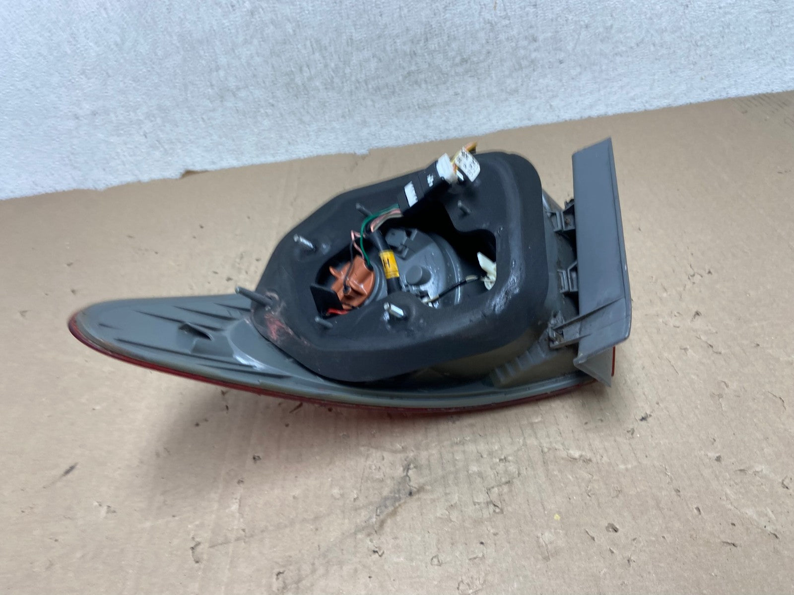 2007 to 2010 Hyundai Elantra Sedan Left Driver Side Tail Light AG6978 LK3