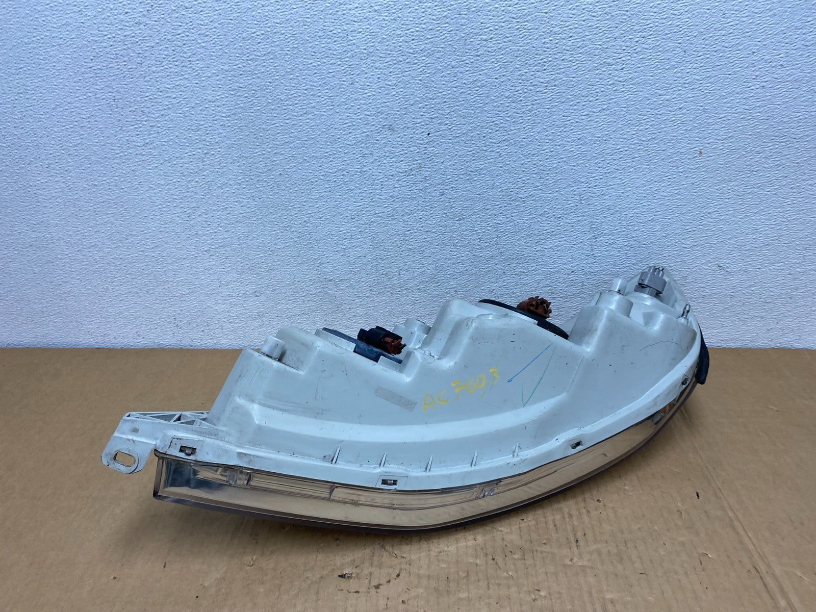 2000-2004 Toyota Avalon Halogen Headlight Right Passenger RH AC7603 DW5