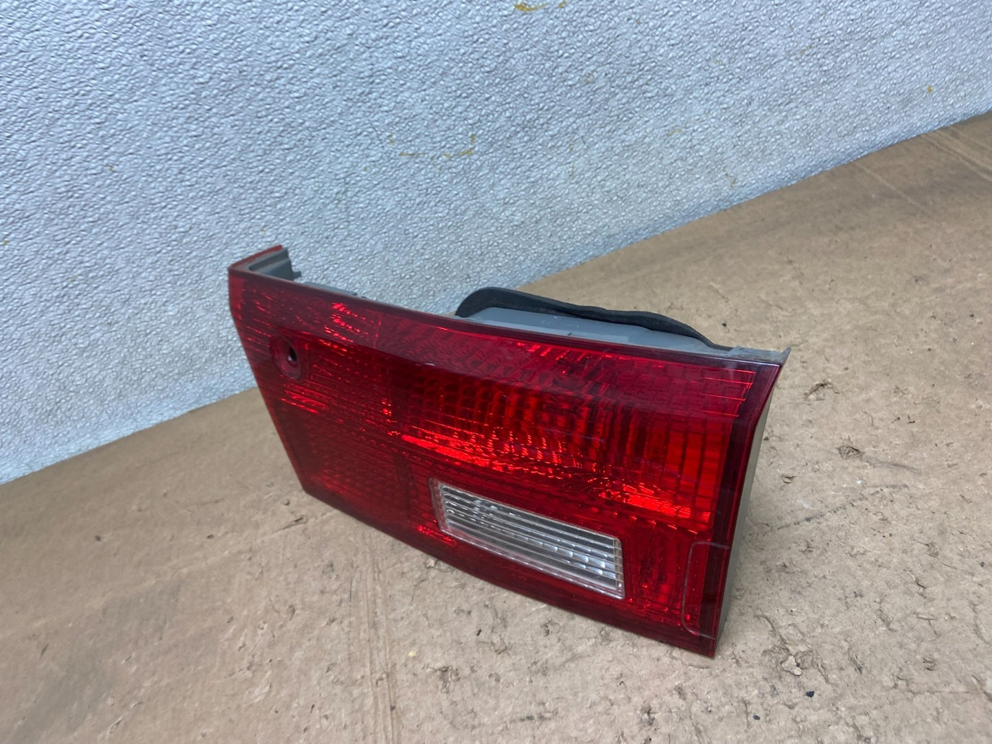 2005 Honda Accord Sedan Right Passenger Inner Tail Light Oem Y8239 DW1