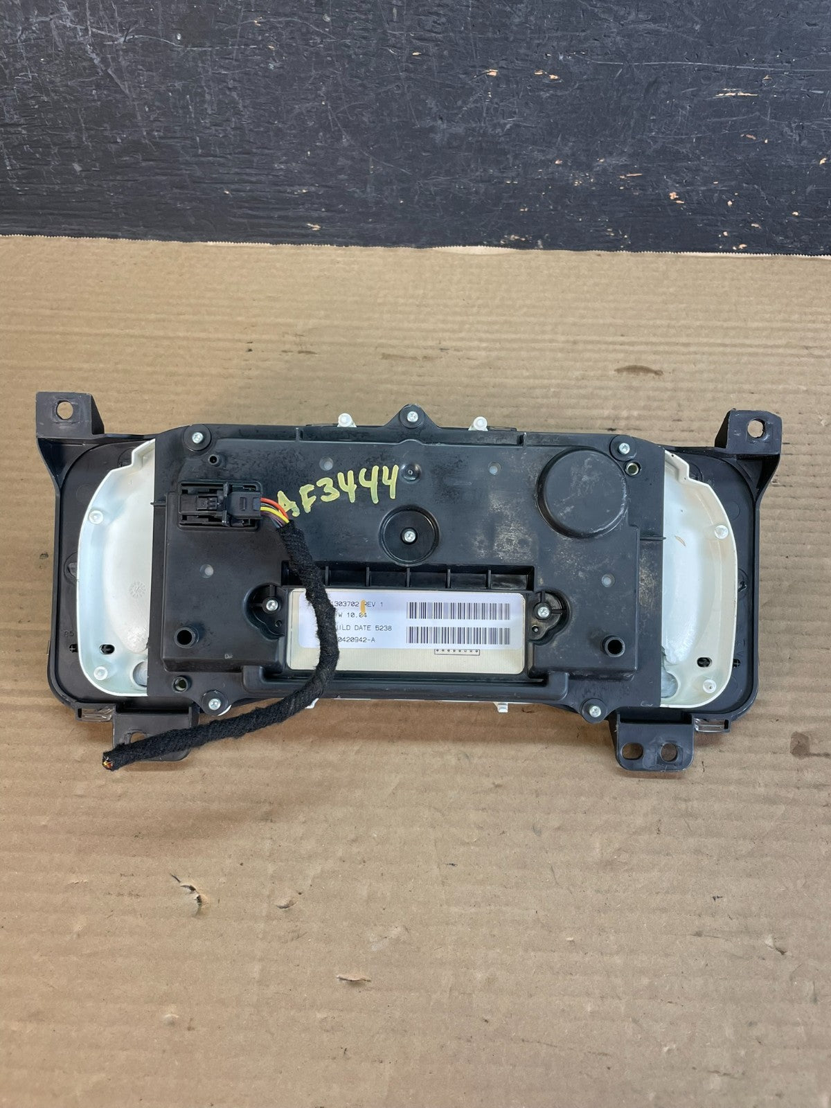 2006 to 2010 Hummer H3 Dash Cluster Gauge Speedometer AF3444 DW8