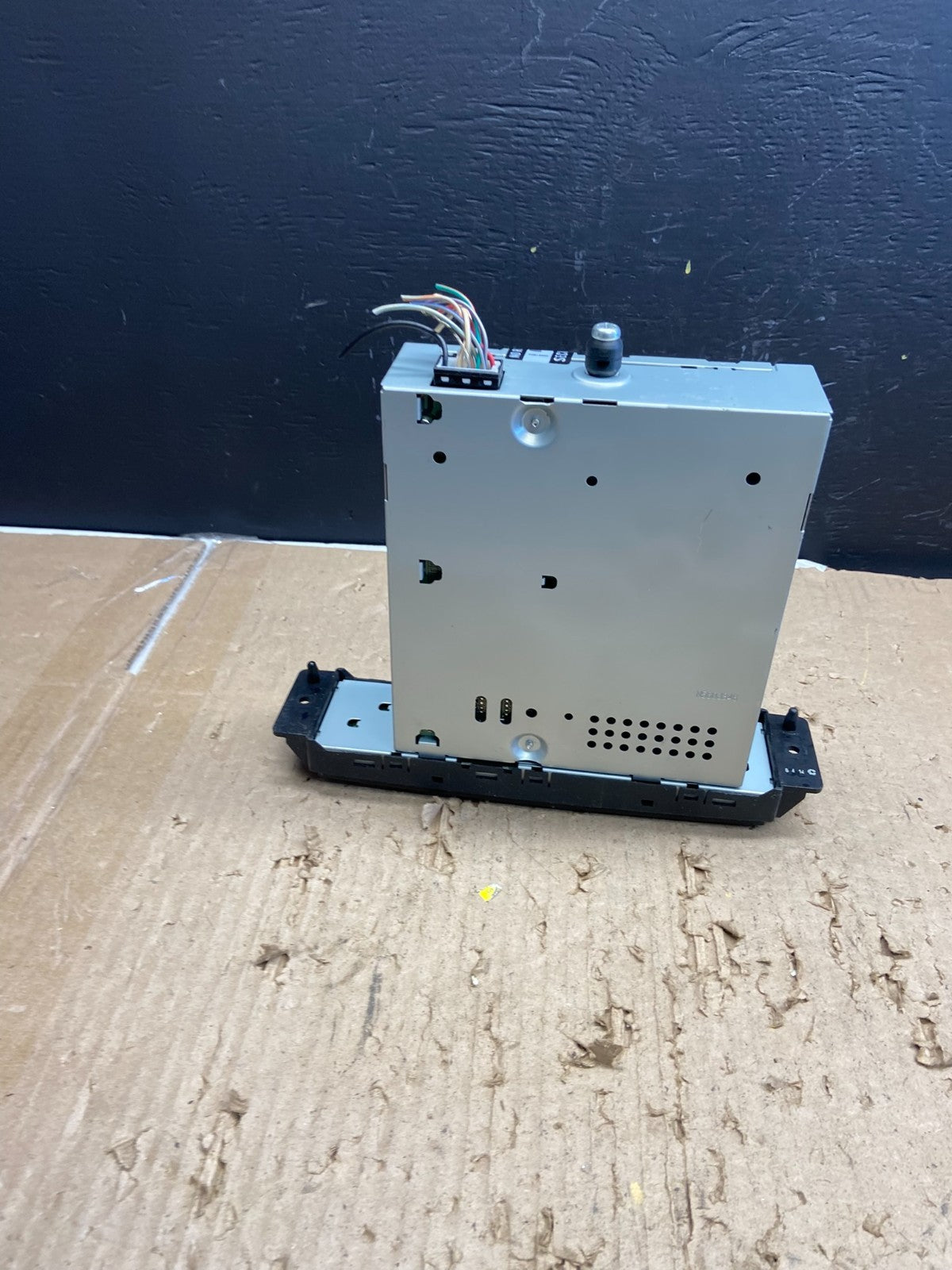 2008 to 2012 Chrysler Town Country DVD Player Receiver AB5836 DG4