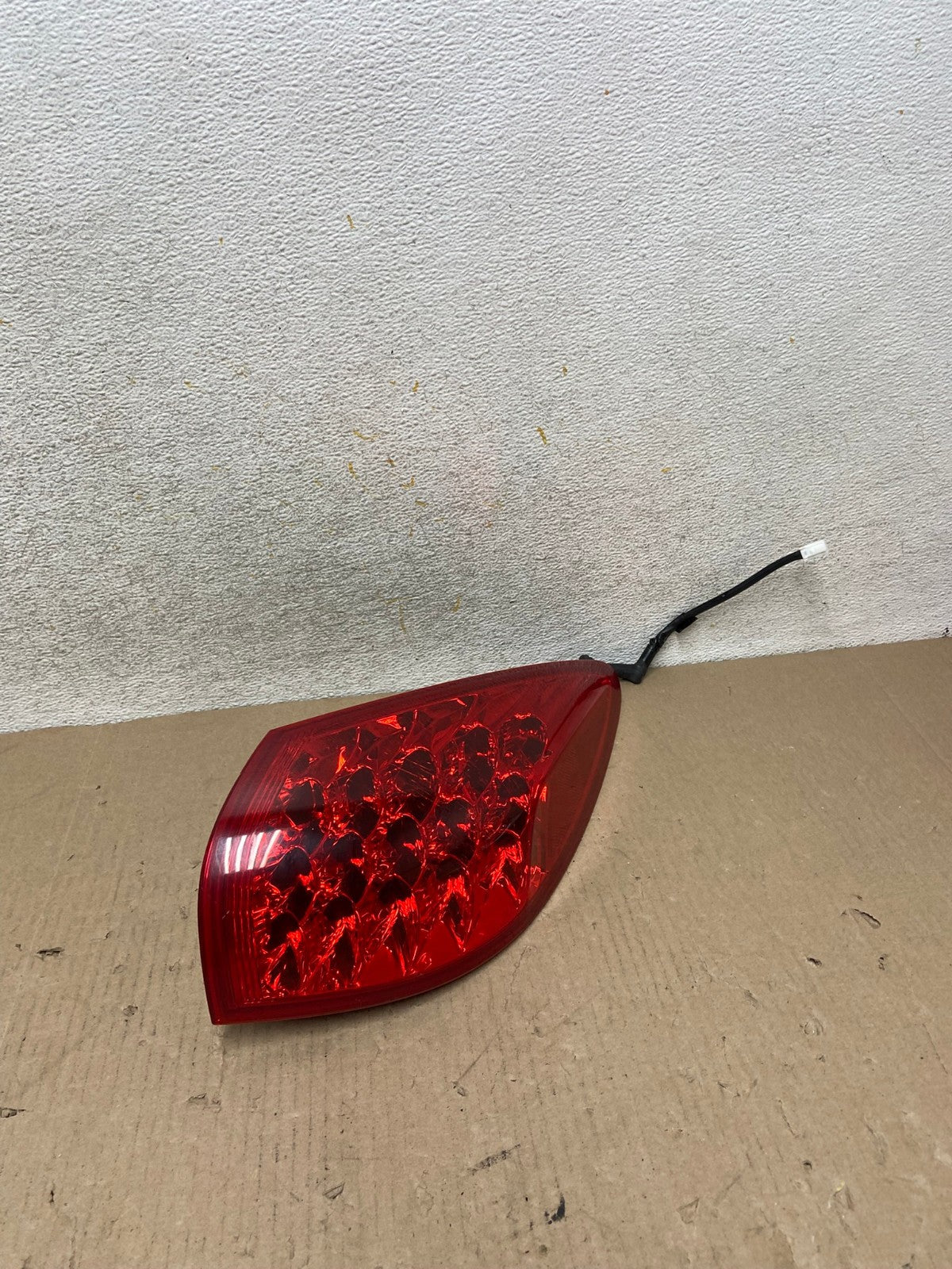 2008-2012 Infiniti Ex35 Right Passenger RH Tail Light AH6829 LK0