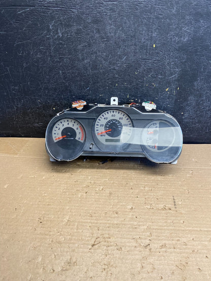 2003 2004 Nissan Xterra Frontier Speedometer Cluster Gauge AG8383 DG0