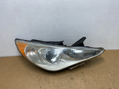 2011 - 2014 Hyundai Sonata Right Passenger Rh Side Headlight Halogen AD0686 DW0