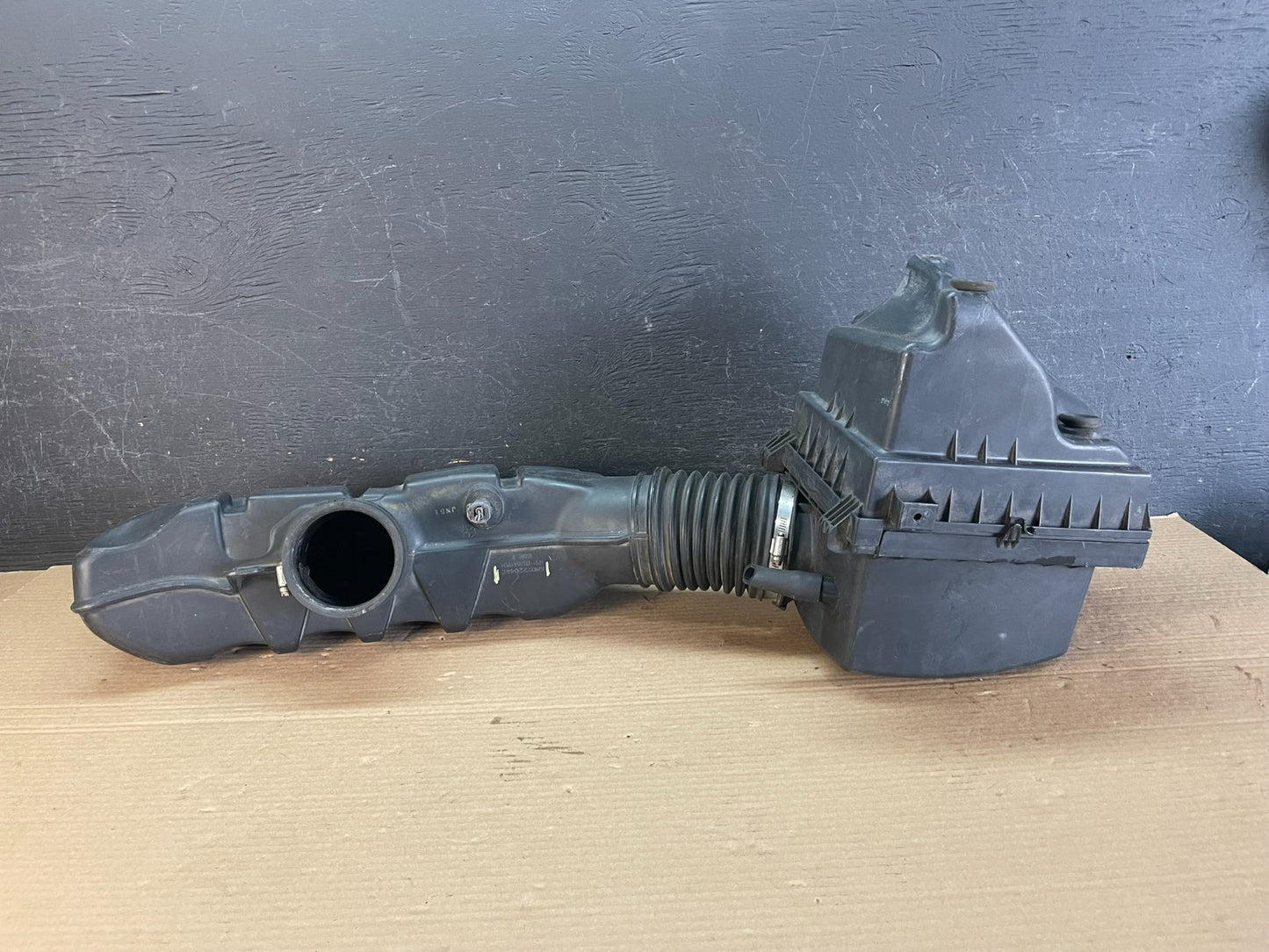 2011-2022 Jeep Grand Cherokee 5.7L V8 Air Cleaner Hose Tube AF3417 DW4