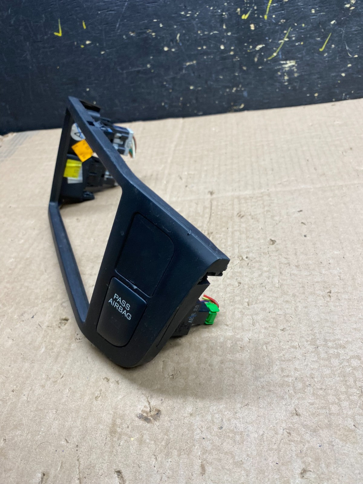 2003-2005 Honda Pilot Center Dash Radio Screen Display Trim Bezel z0130 DG2