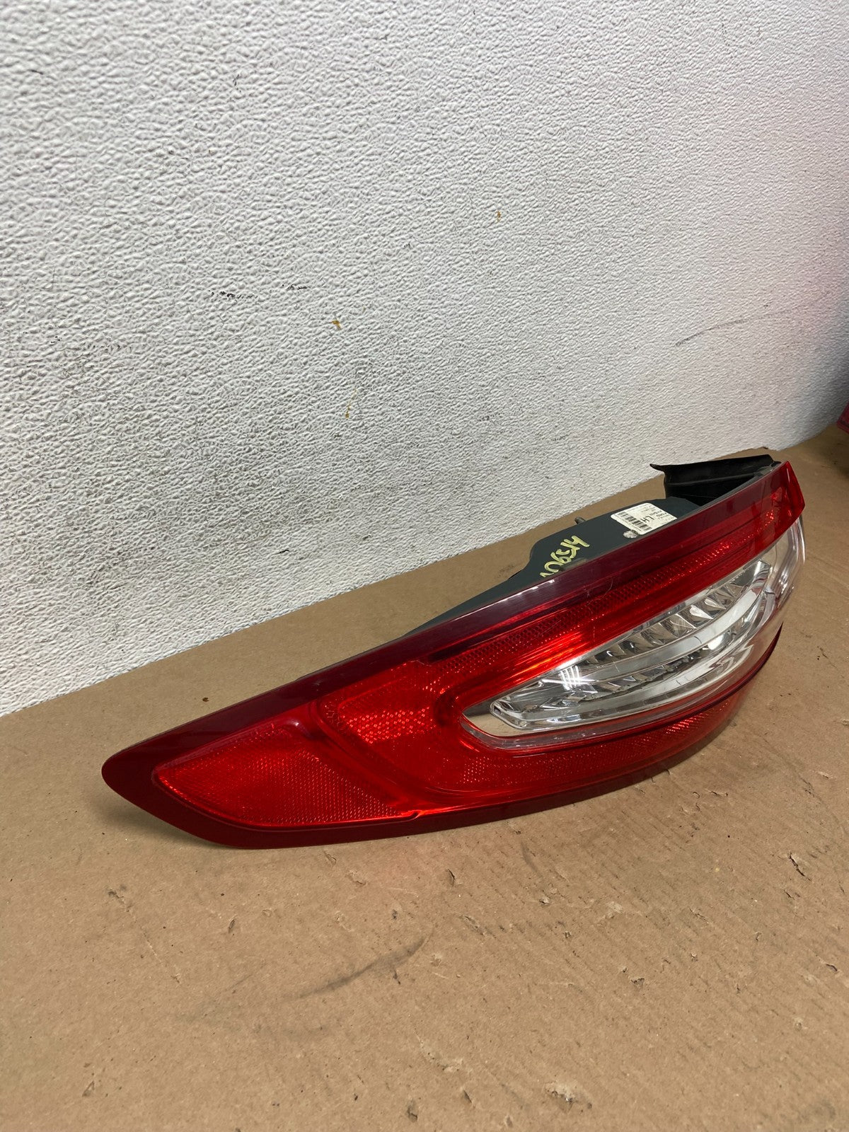 2013 to 2016 Ford Fusion Left Driver LH Side Tail Light AD6514 DW2