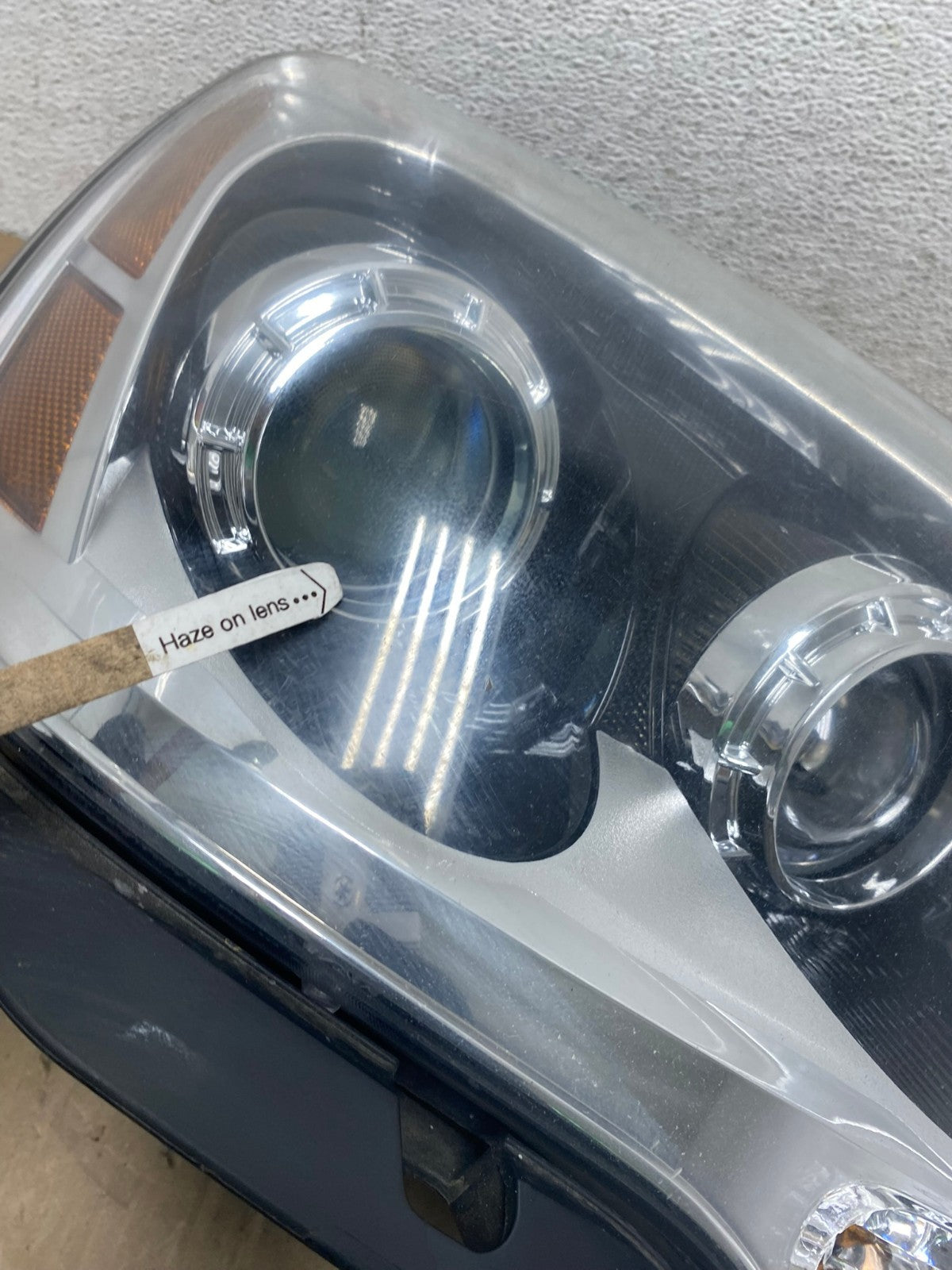 2007 to 2012 Gmc Acadia Halogen Headlight Right Passenger Side AE9586 LK5