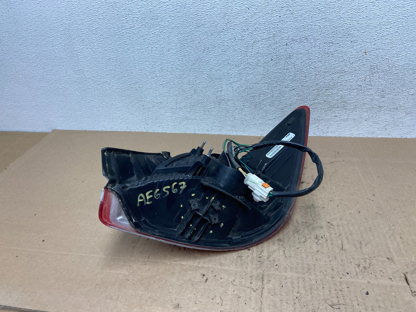 2005-2010 Toyota Avalon Left Driver Lh Side Tail Light TYC AE6567 DW6