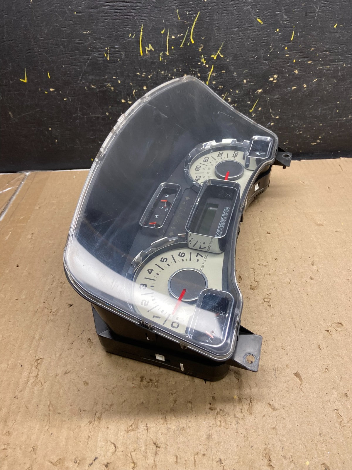 2007 to 2014 Ford Expedition Speedometer Cluster Gauge ab5532 DG2