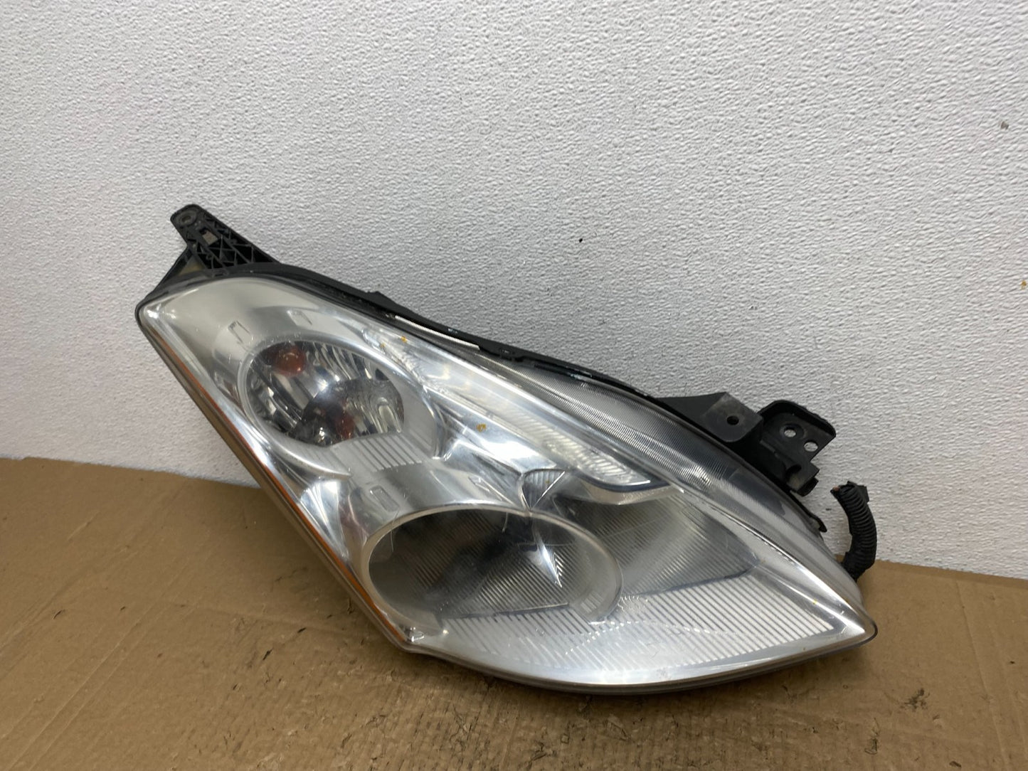 Sedan 2010 2011 2012 Nissan Altima Headlight Right Passenger Rh OEM AC4189 DW1