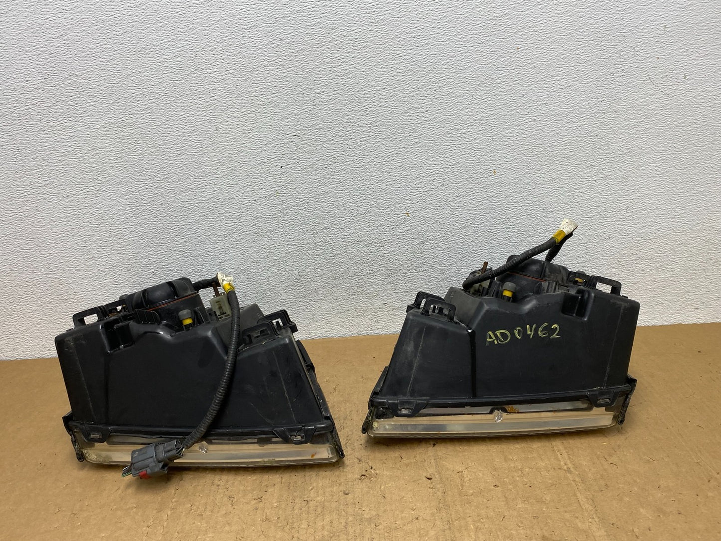 2002-2005 Mercury Mountaineer Left+Right Side Halogen Headlights AD0462 DW11
