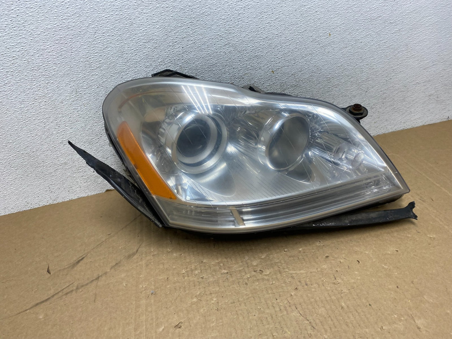 2007 to 2009 Mercedes GL-Class GL450 Right Passenger Headlight AG0473 DW0