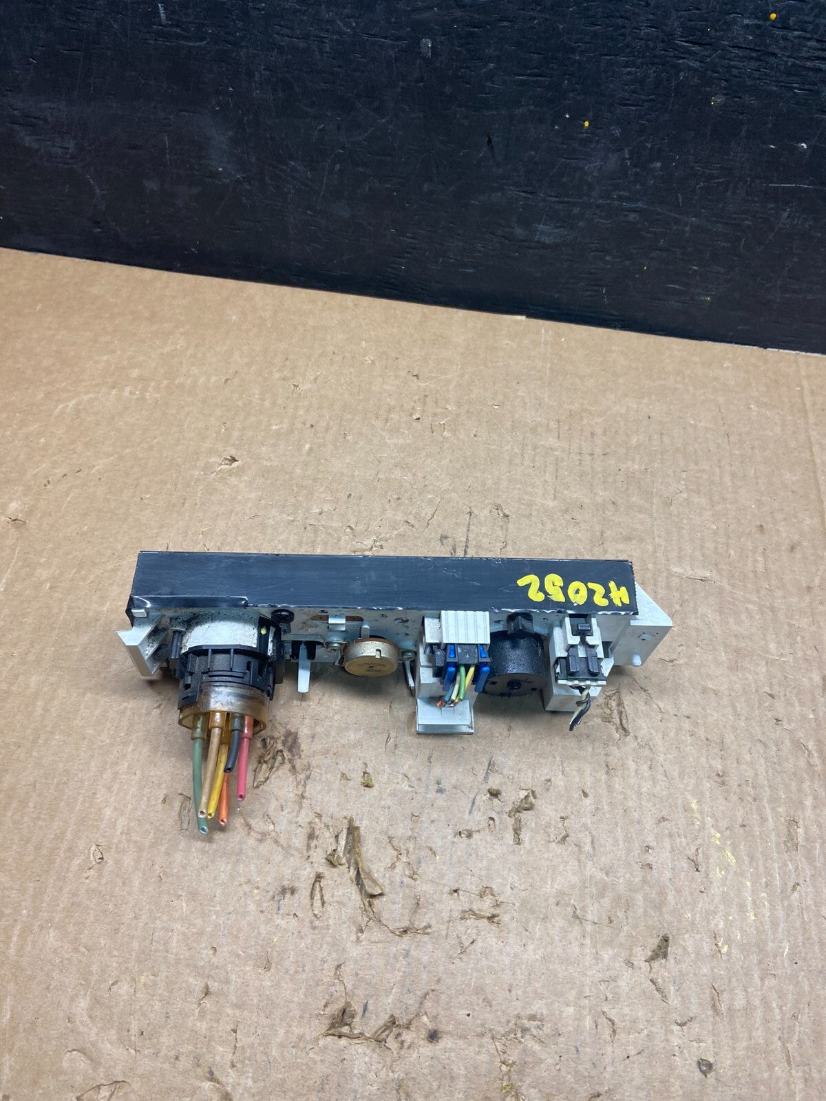 2001 - 2007 GMC Chevrolet Express 1500 Climate Control A/C H2052 PS4