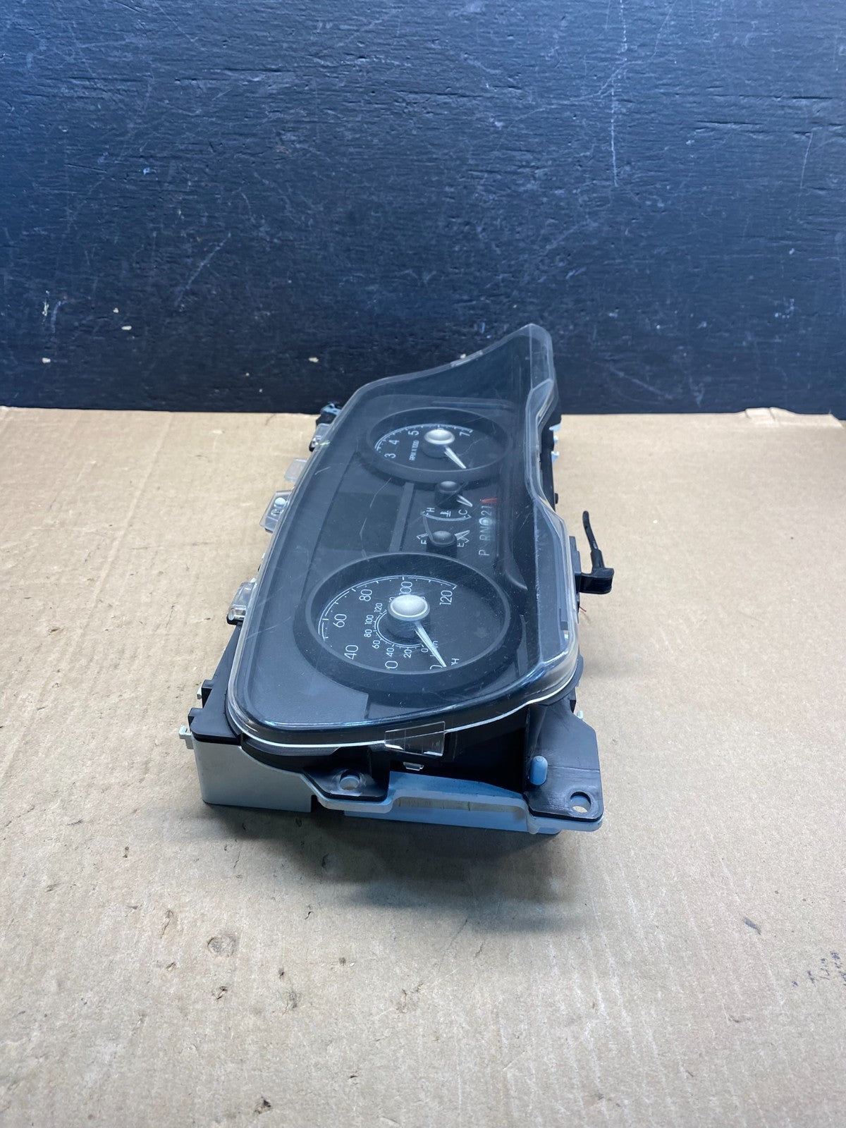 2009 to 2011 Mercury Grand Marquis Speedometer Cluster Gauge ae7580 DG1