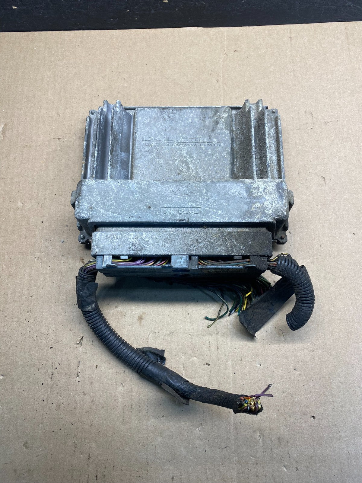 2001-2002 Silverado Tahoe Engine Computer Module 12200411 ECM ECU AG5968 DG1