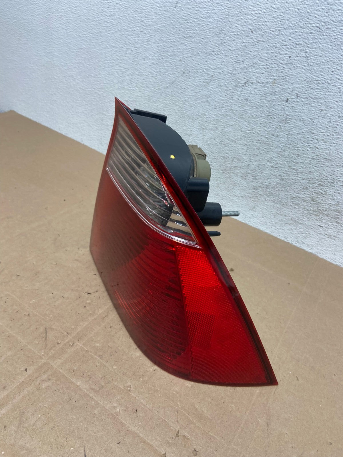 2005 2006 2007 Ford Focus Sedan Right Passenger Tail Light AE5042 LK1