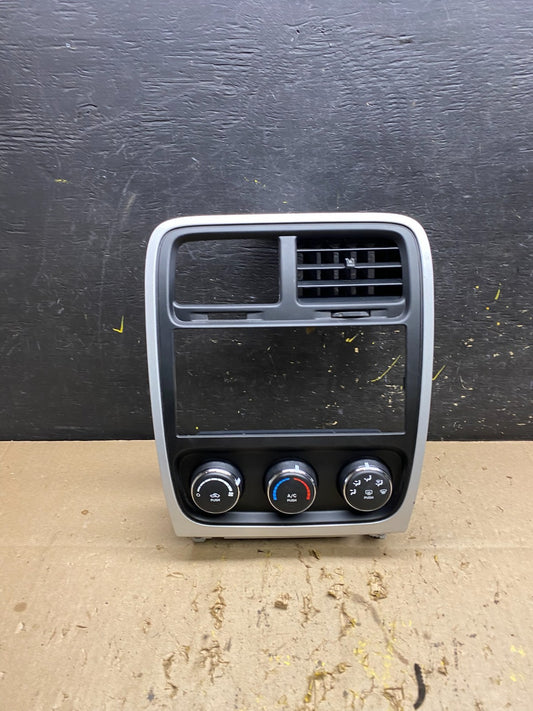 2010 to 2012 Dodge Caliber Dash Radio Center Bezel Climate Dash U5786 DG0