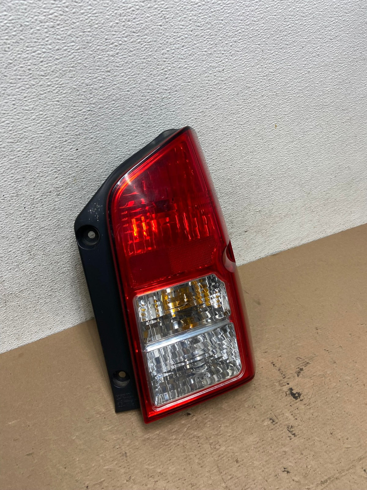 2005 to 2012 Nissan Pathfinder Right Passenger RH Side Tail Light AF48721 LK2