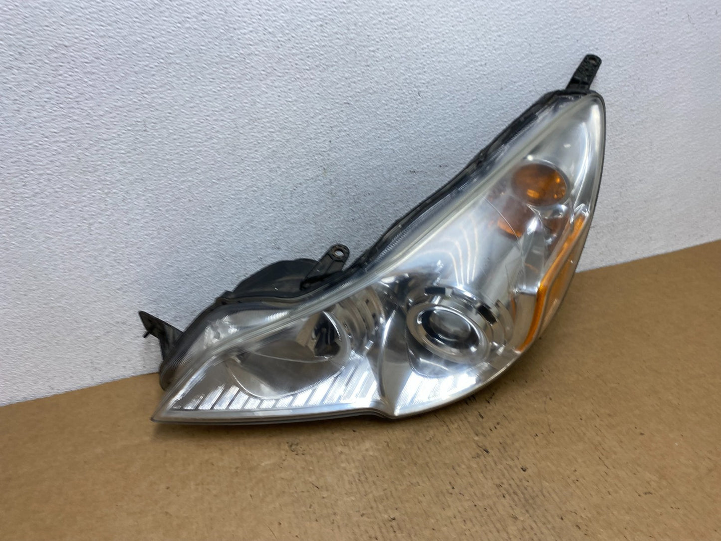 2010 2011 2012 Subaru Legacy Outback Left Driver Halogen Headlight AD4672 DW2
