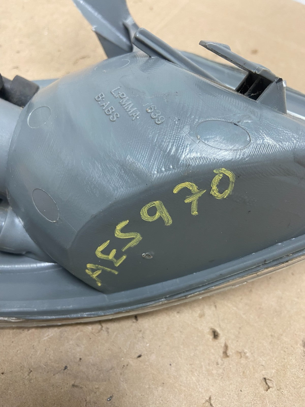 2000 - 2001 Toyota Camry Front Left Driver Lh Turn Signal AE5970 DW7