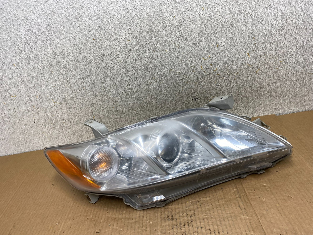 2007 - 2009 Toyota Camry Halogen Right Passenger Headlight AI6618 DW0