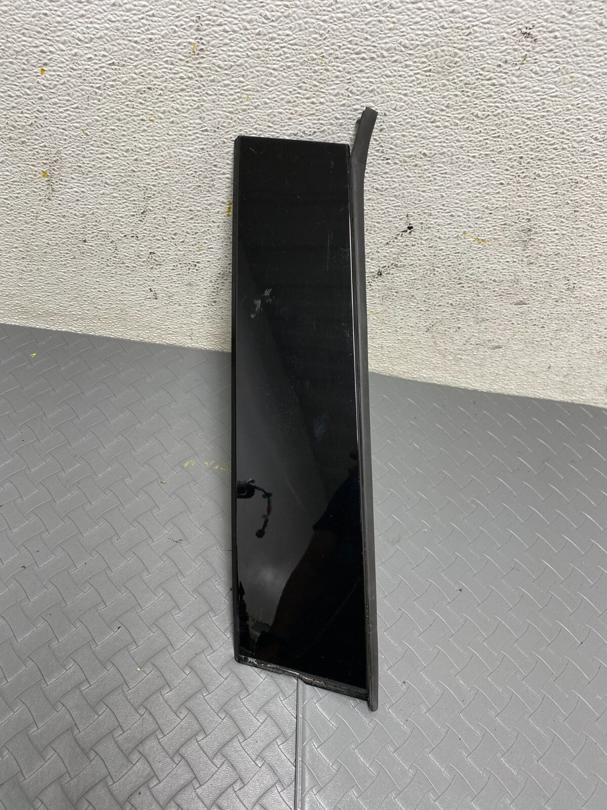 2018-2021 Mazda 6 Rear Right Passenger Side Door Moulding OEM GBFT50M31 A2008 DG0