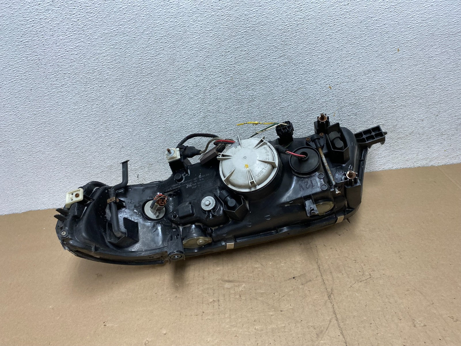 1999-2001 Infiniti Q45 Front Right Passenger Side Headlight AG4648 DG6