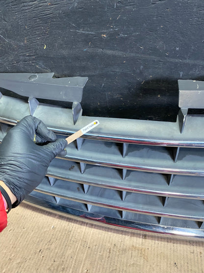 2008 to 2010 Chrysler Town & Country Front Upper Grill Grille Oem T0104 DG3