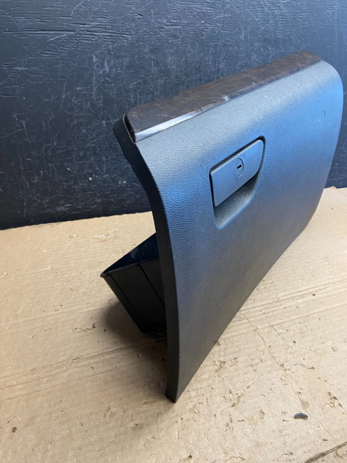 2011 to 2019 Ford Explorer Front Right Passenger Storage Glove Box af2253 DG4